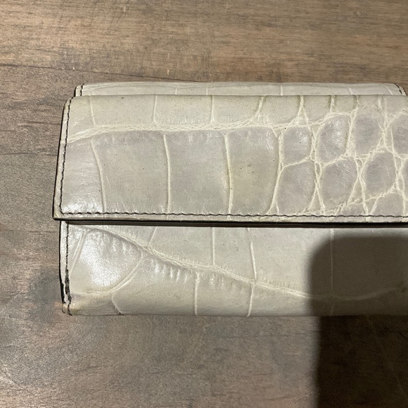 TUMI Croc Embossed Leather Trifold Wallet Ivory Bone Card Organizer ID Holder - Picture 3 of 6